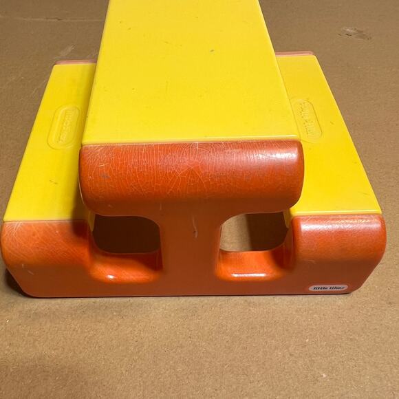 Little Tikes Dollhouse size PICNIC TABLE Outdoor Furniture play kids for Dolls - Picture 8 of 14